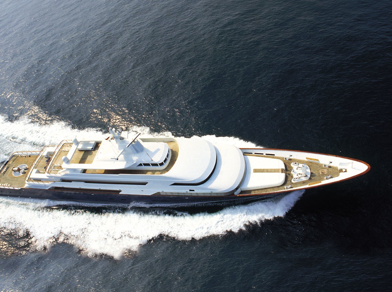 Yacht LIMITLESS, Lurssen CHARTERWORLD Luxury Superyacht Charters